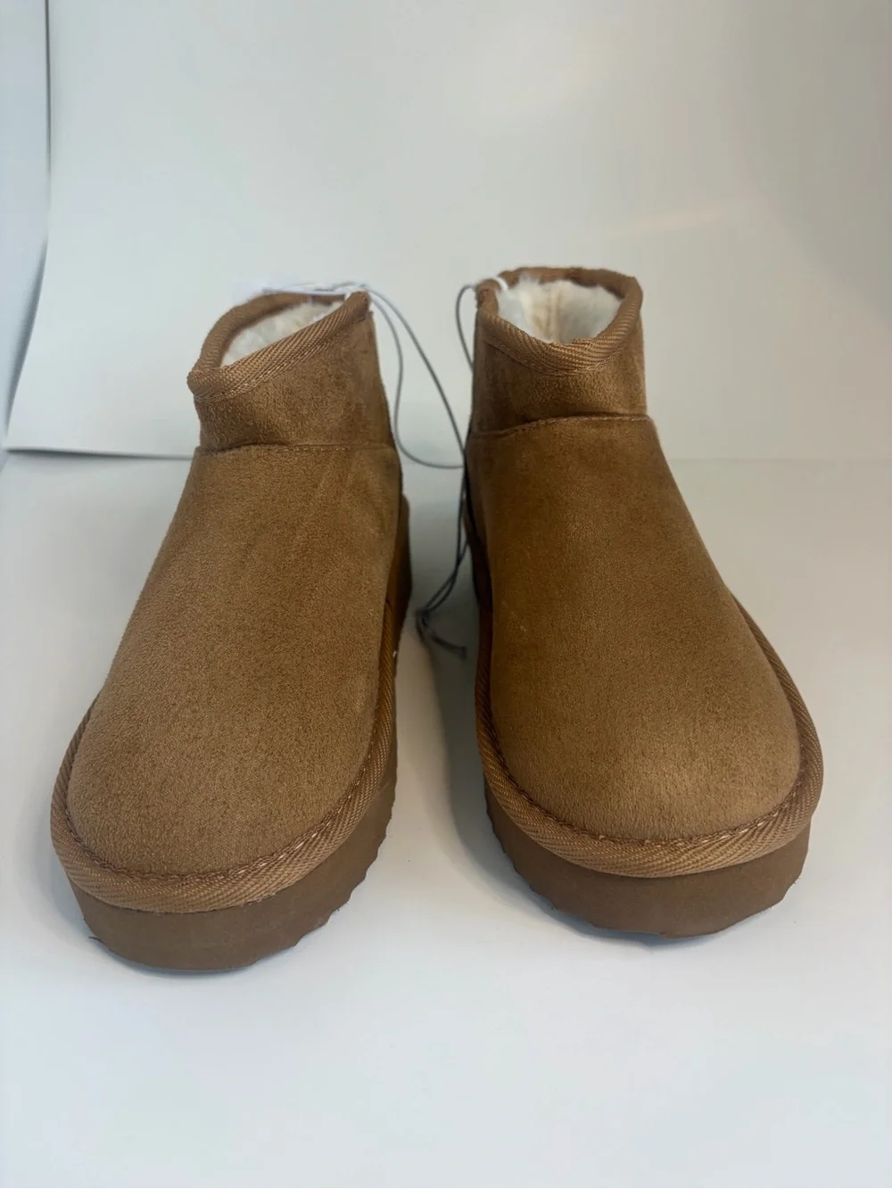 NWT Girls Boots low platform Faux-Shearling low Slip-on Booties Tan Size 3